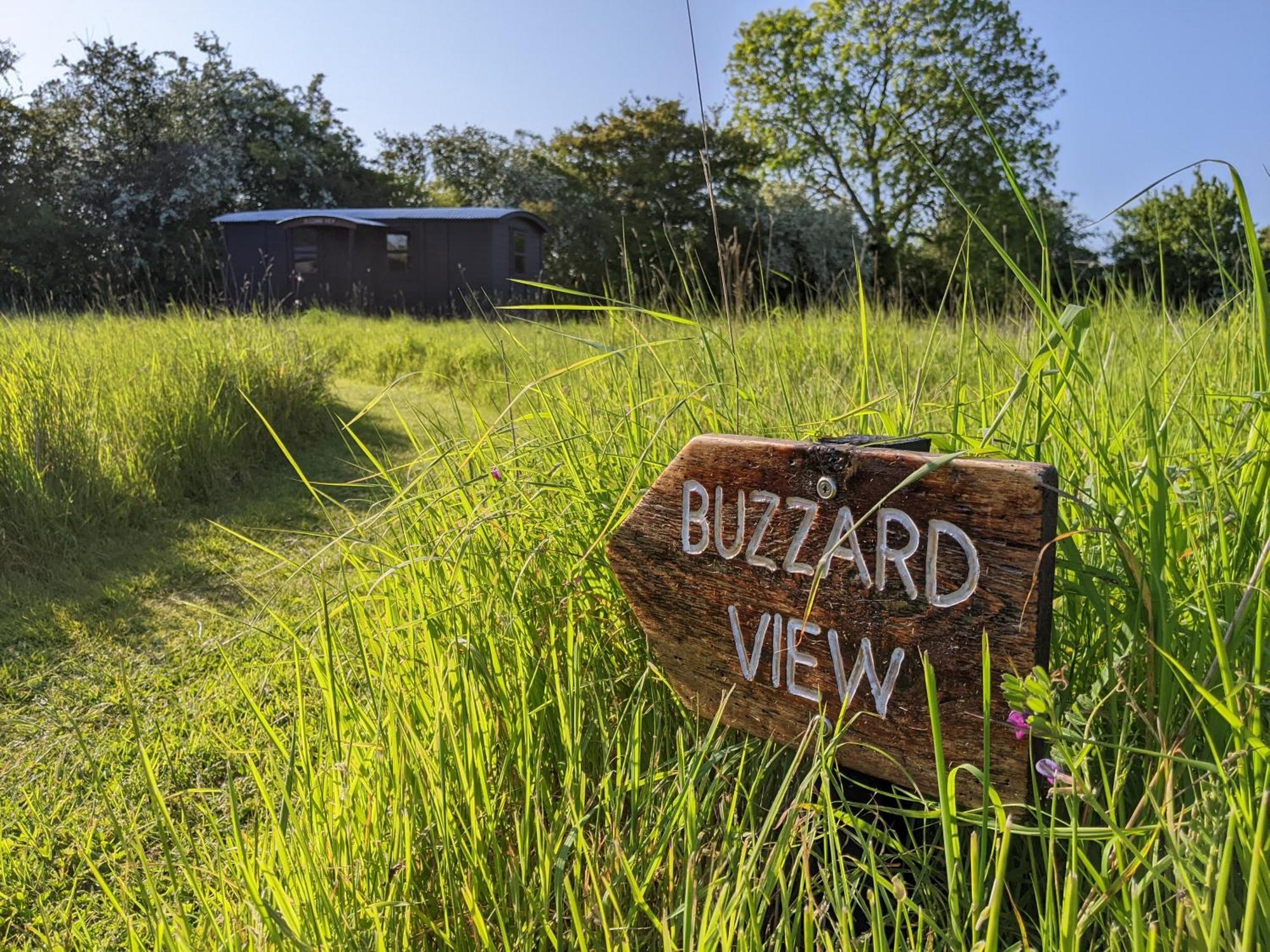 Blue Sky Huts Hotel Chediston Exterior photo